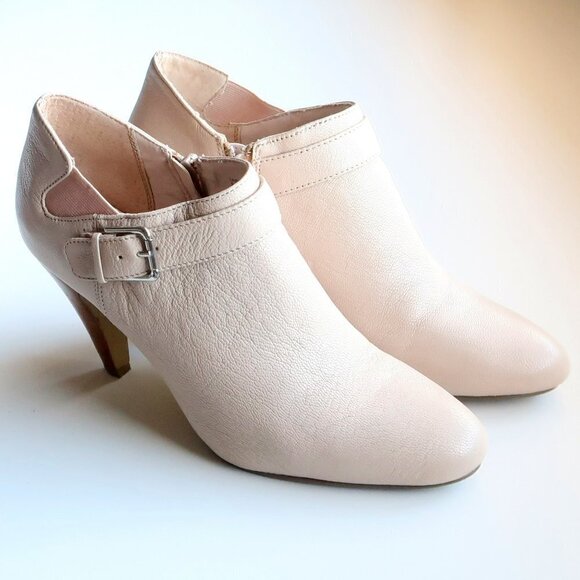 Alfani Shirlee Cream Leather Almond Toe Heeled Ankle Boots Booties 8.5 - Picture 14 of 15